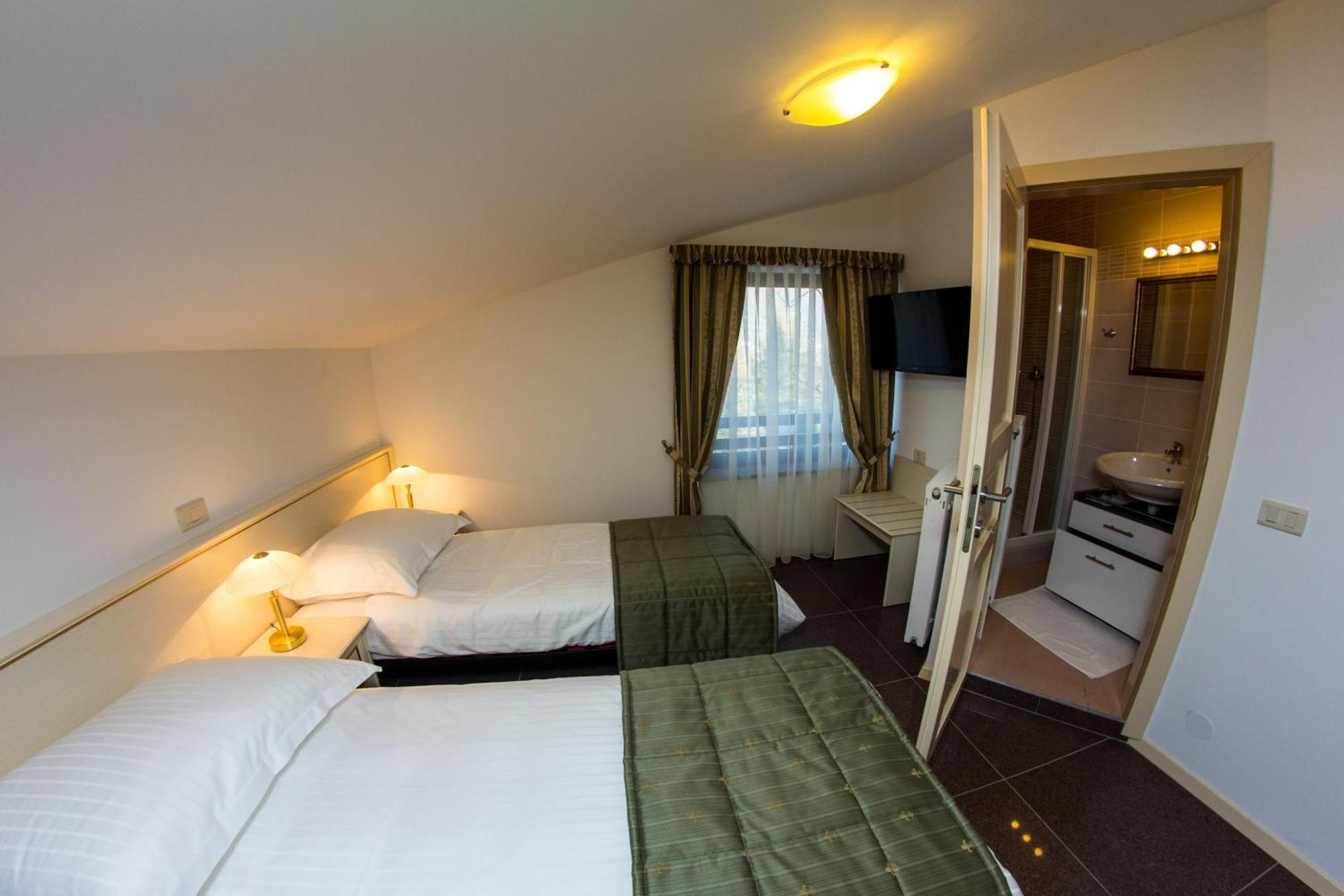 Guest House Šterk Nova Gorica Extérieur photo